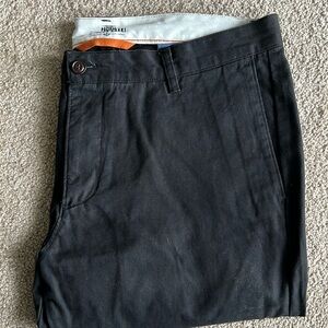 Docker’s Men’s Pacific Modern Khaki Black 36/30